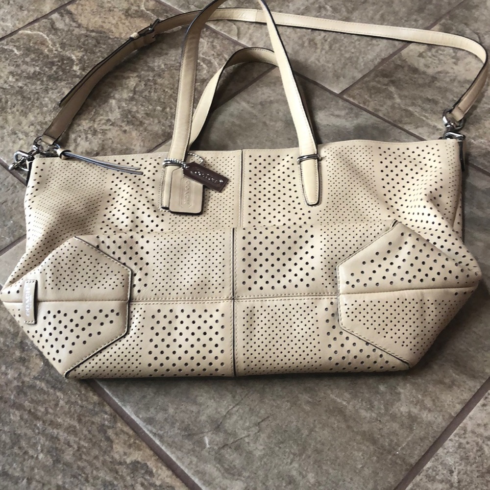 + COACH + Bleecker Perforated Leather Cooper - Picture 4 of 8